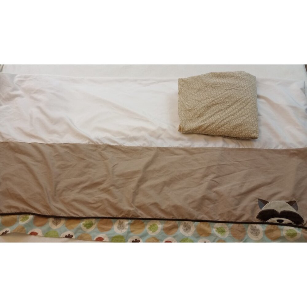 Woodland Forest Animal Friends Crib Skirt + Fitted Sheet 2 Piece Set Racoon EUC